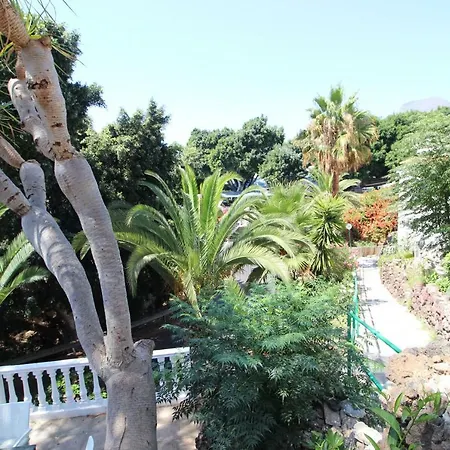 Sunny House, Σπίτι διακοπών