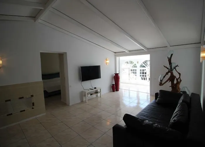 Sunny House, * Chayofa