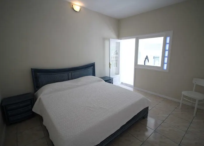 Sunny House, 펜션 Chayofa