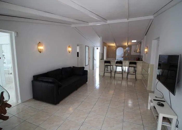 Dom wakacyjny Sunny House, *