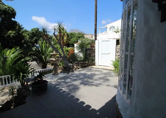 Sunny House, Casa vacanze *